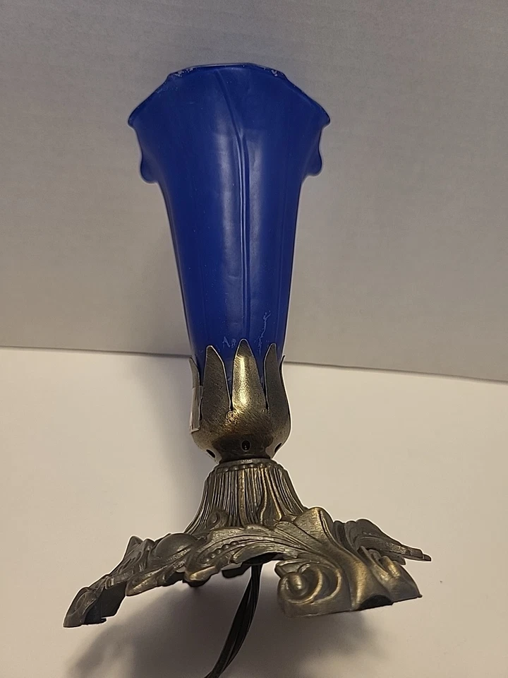 复古 Tiffany Style Blue Pond Lilly 台灯 6.5" 1997 — 第 2/4 张图片