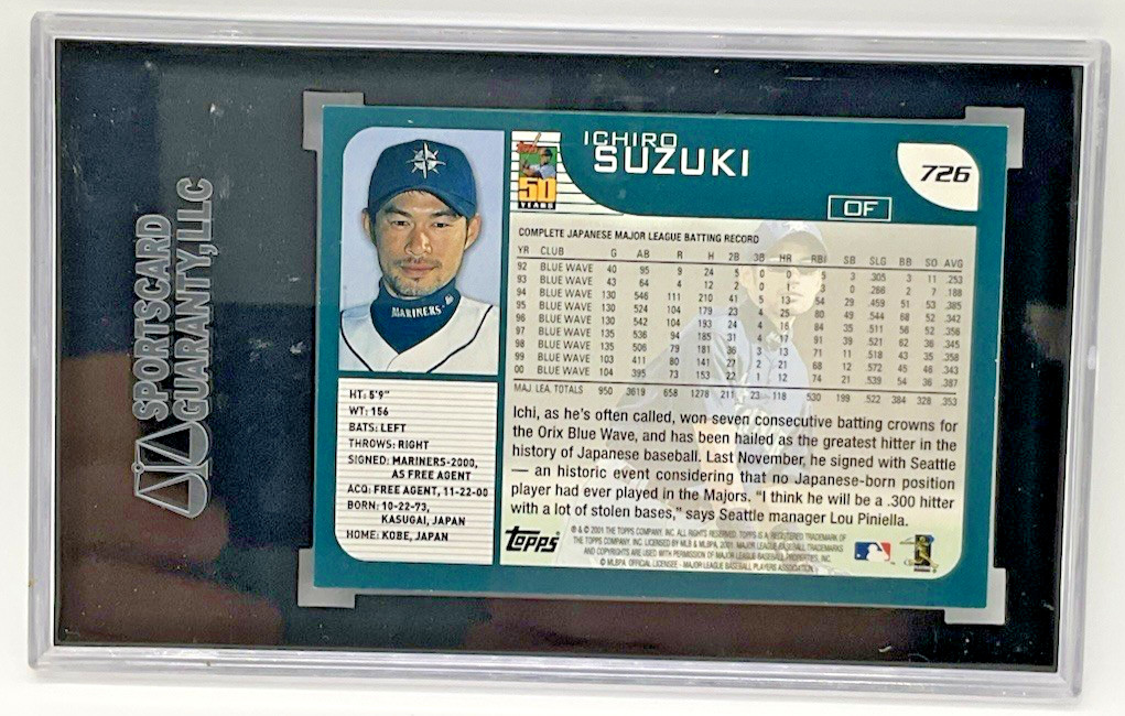 2001 TOPPS #726 ICHIRO SUZUKI ROOKIE SGC 8 view 2