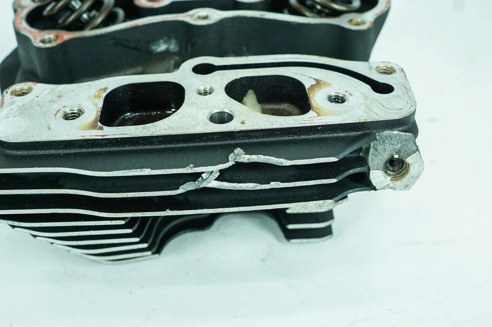 Harley Heritage Softail Classic 05 OEM culata de motor trasero agrietada 1287 Foto 3 de 4