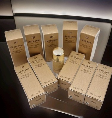 Clé De Peau Beauté Precious Gold Vitality Serum (3ml x 10) 30ml