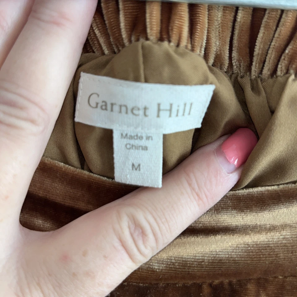 Garnet Hill Women's Velvet Skirt Sz Medium Acorn Color Lined With Stretch Waist - Image 2 of 4