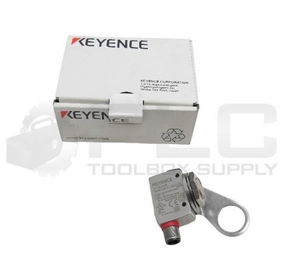NEW KEYENCE LR-ZB240CB LASER SENSOR 10-30VDC **READ**