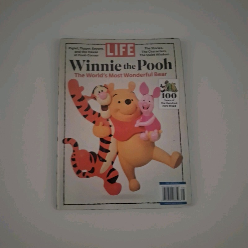 LIFE Magazine Winnie the Pooh – The World’s Most Wonderful Bear