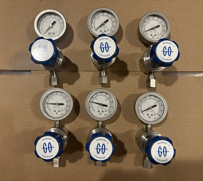 #ad GO REGULATOR PRESSURE REGULATORS 0 10 PSIG 0.69 Bar LOT OF 6 one price $500.00