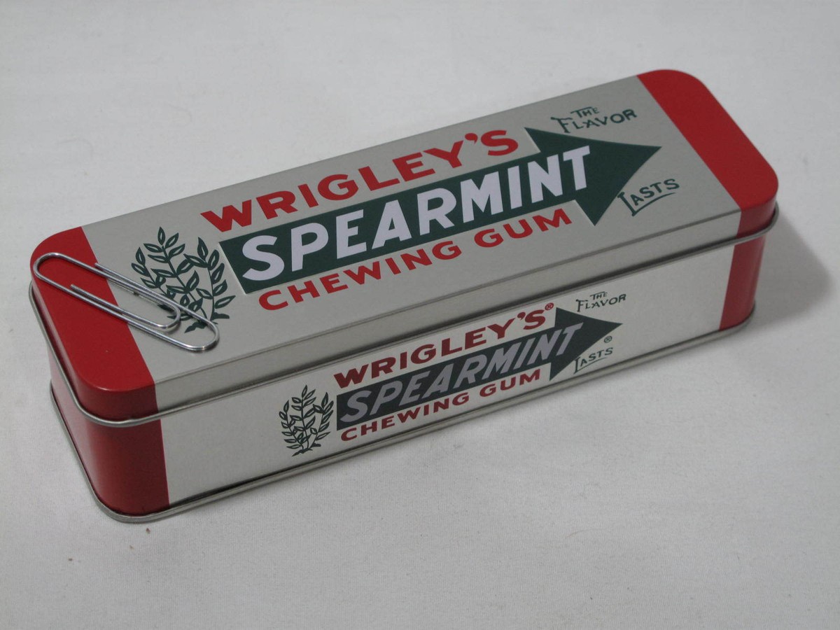 One (1) Wrigley's Spearmint Heritage Tin Gift Box EMPTY Collection