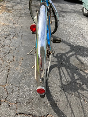 Vintage 1960s blue Schwinn Deluxe Breeze 3-speed Bike (Bicycle) w/Basket&Lights) - Picture 5 of 12