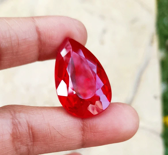 28x17mm. PEAR CORUNDUM BLOOD RED RUBY LOOSE GEMs EXCELLENT CUT_ 38.50cts. - Image 3 of 4