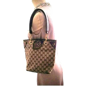 Sac seau à bandoulière fourre tout GUCCI taille petite taille moyenne paon paillettes ajoutées boho