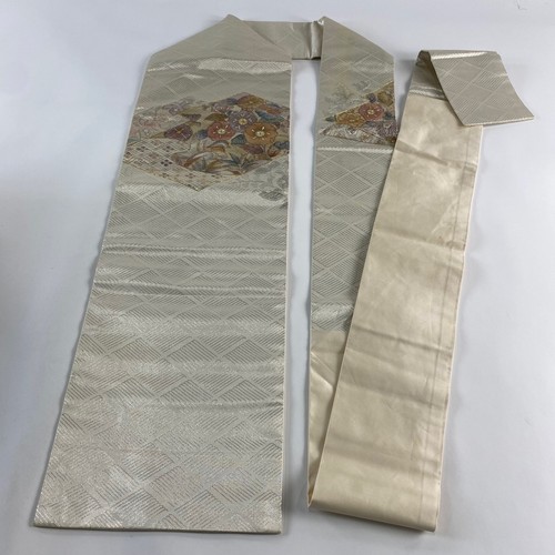 Nagoya Obi Elegant Cream Silk Gold Thread & Foil Floral & Tuna Design - Picture 6 of 6