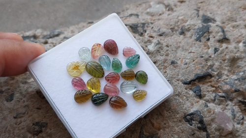 Natural Top Quality  Multi Color Tourmaline Carving Shape Leaf  20 Piece lot - Video 1 van 1