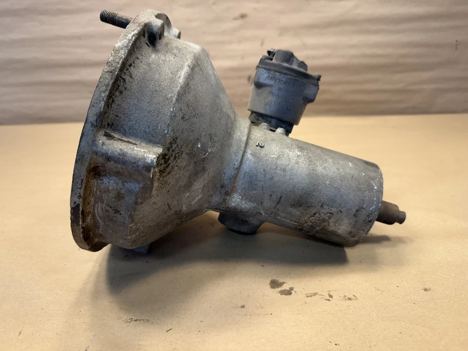 Carcasa de extensión de transmisión Overdrive Austin Healey 100 4 BN1 WN 219 Foto 3 de 4