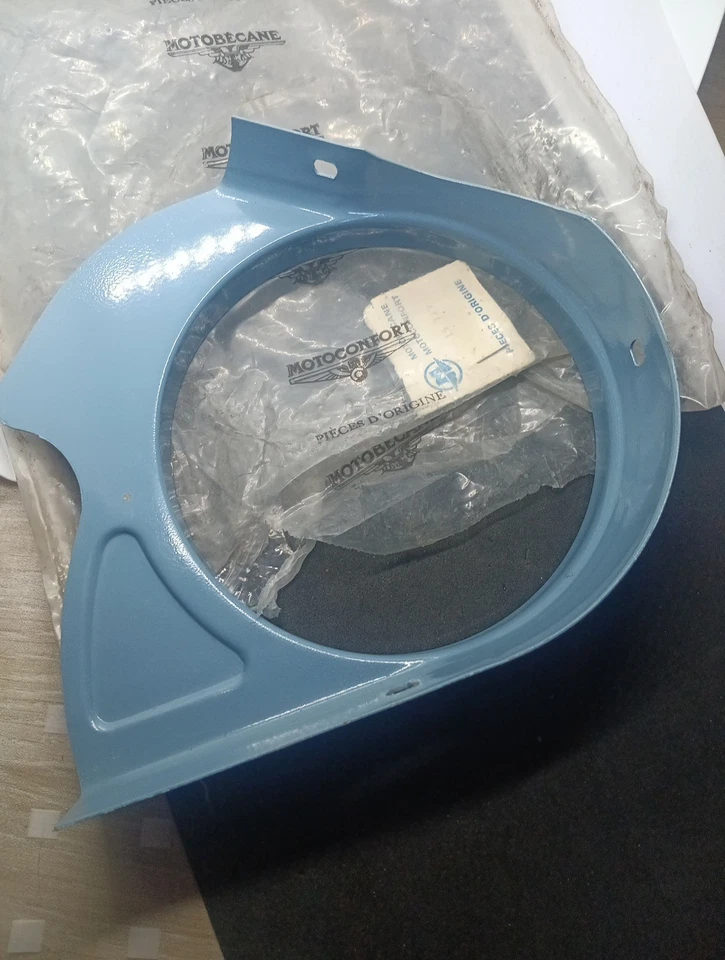 cache courroie protège Courroie MOTOBECANE 15729 mobylette Av 88 - Photo 2/4