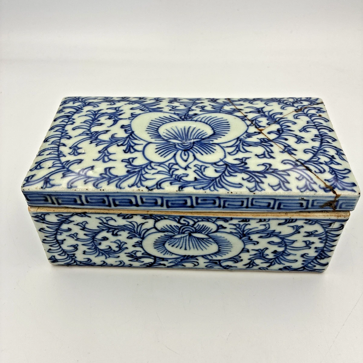 Porcelain & Pottery Blue 1850-1899 Antique Chinese Boxes for sale