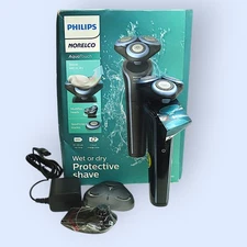 Philips Norelco Aquatouch Rechargeable Wet & Dry Men's Electric Shaver S5767