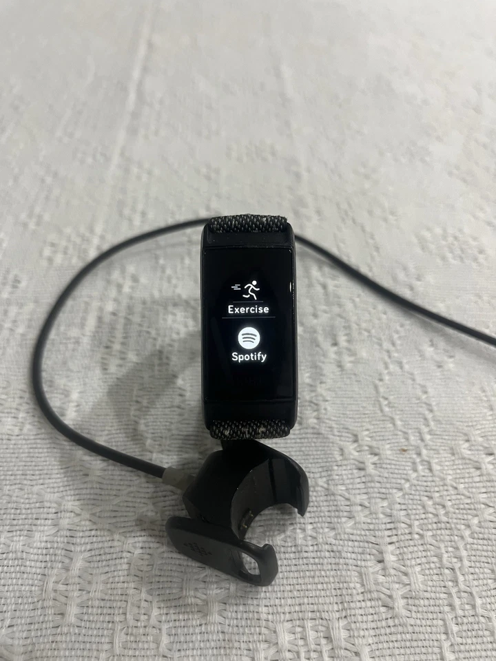 Fitbit Charge 4 With Fabric Band & USB Charger - Image 2 of 4