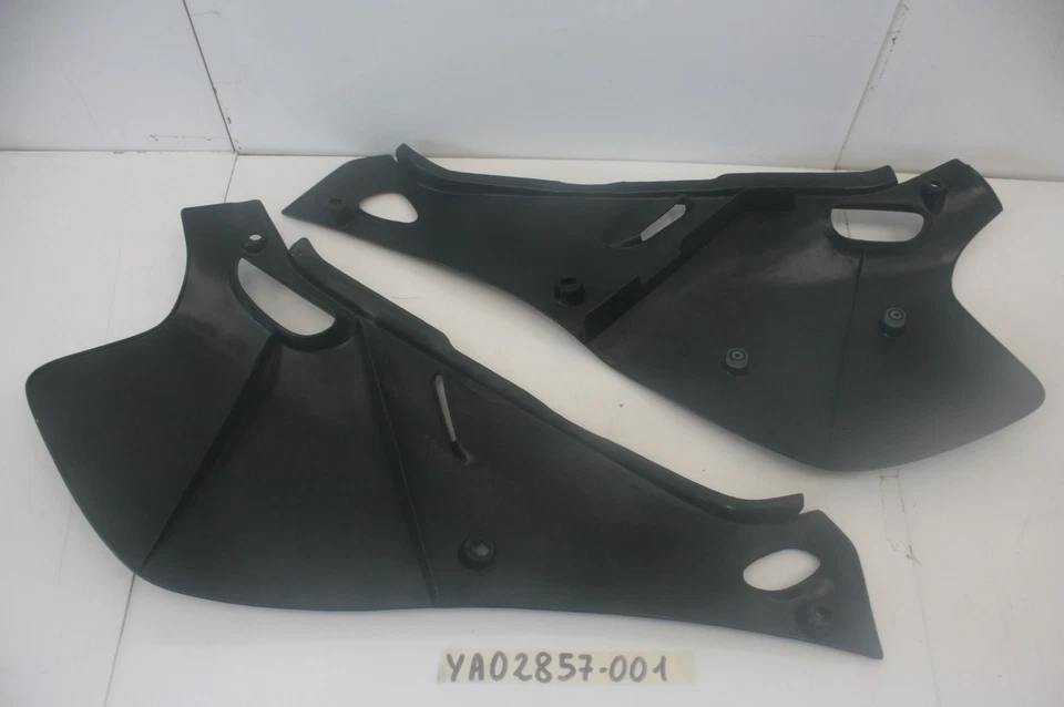 Par Lados Lateral UFO Side Panel Set Yamaha YZ 125 93 95 Negro - Imagen 2 de 2