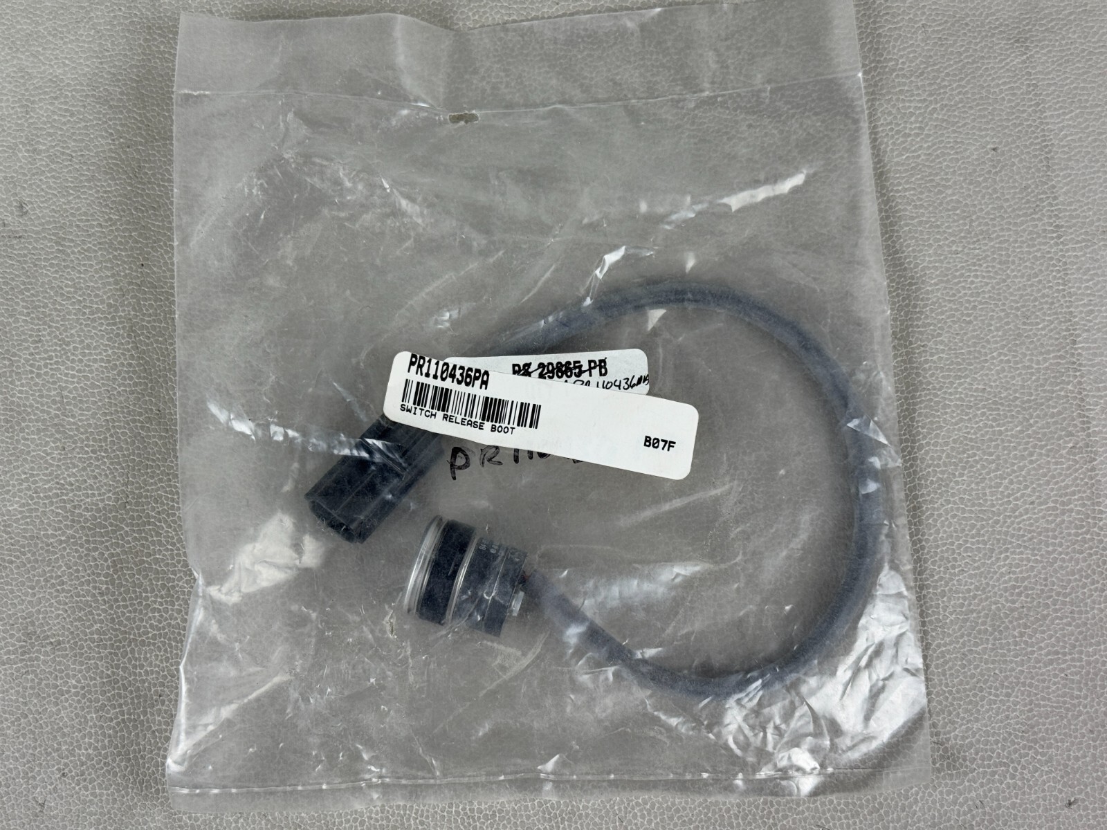 NEW! BENTLEY ARNAGE AZURE ROLLS-ROYCE SILVER SERAPH BOOT RELEASE BUTTON OEM