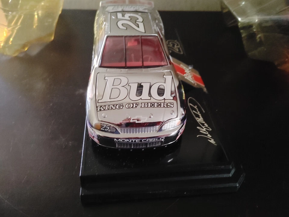 Wally Dallenbach Racing Champions 1999 #25 Bud King of Beers L/E 1 de 3.000 1:24 Foto 3 de 4