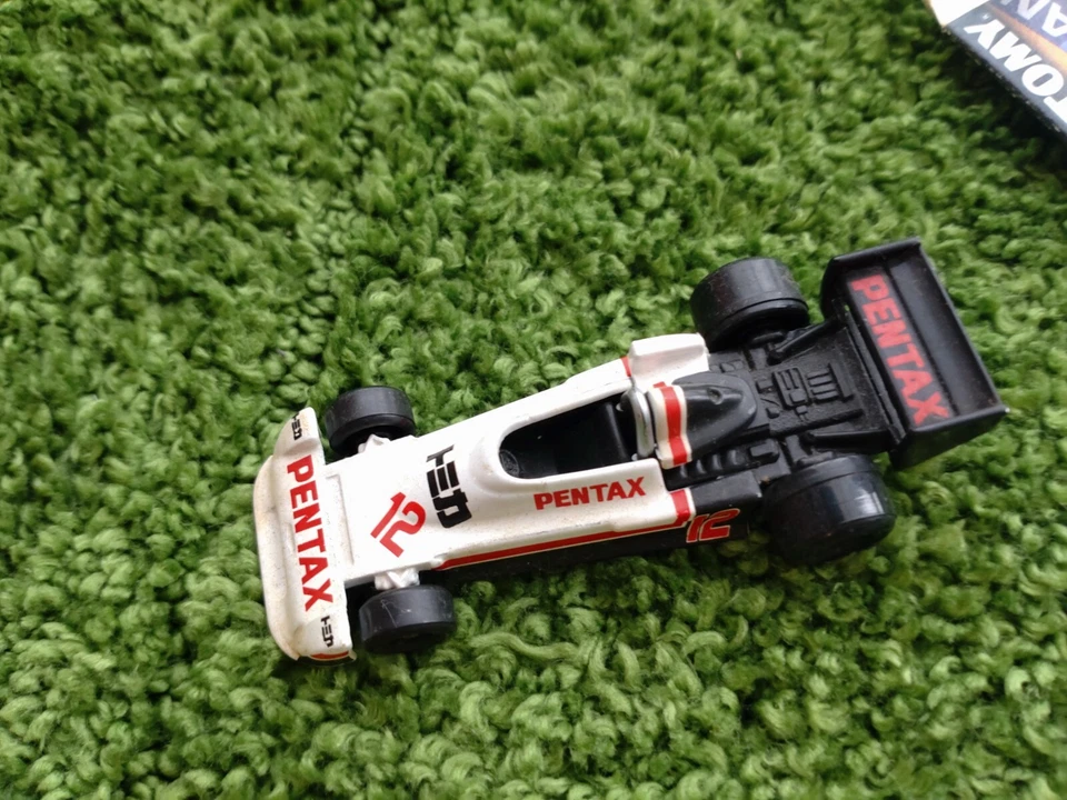 Tomica / Kazuyoshi Hoshino History Colle. / FP2000 Chevron B42 BMW / Coche Daicast Foto 4 de 4