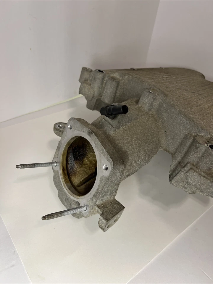 Colector de admisión Saturn Vue 2008-2010 OEM 3,5 L V6 Foto 2 de 4