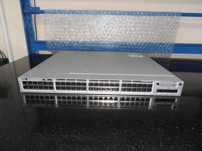 Cisco Catalyst WS-C3850-48F-E 48 Port PoE Gig Switch 1 x PWR-C1-1100WAC PSU