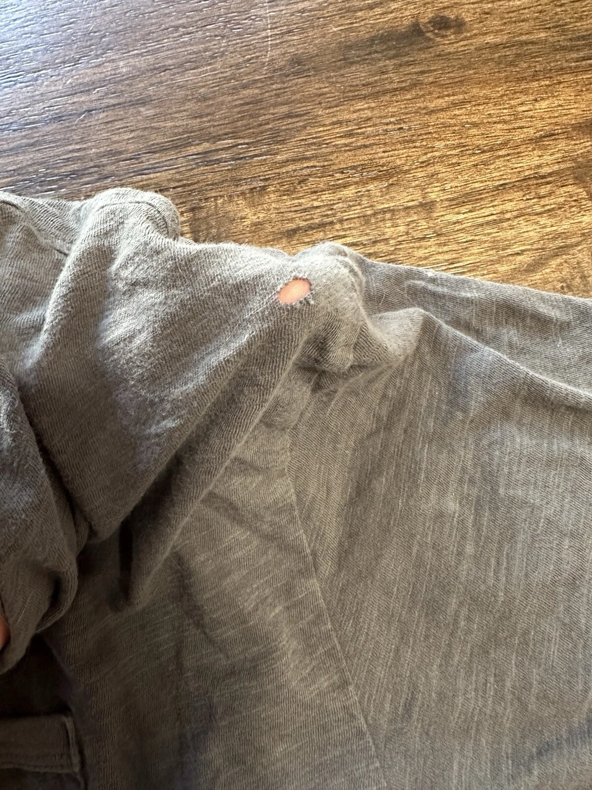 vuori pocket t top short sleeve active yoga running read hole used shirt