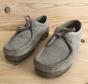 mens clarks wallabee