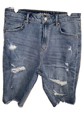 Wild Fable Bermuda Shorts Woman s 5-Pocket Blue Wash Size 10