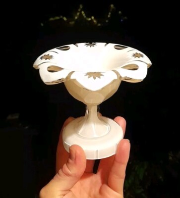 Antike Bonbonschale aus gefasstem/Kamee/Schicht geschliffenem Glas
