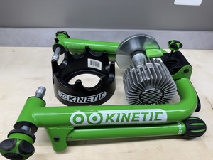 Kurt Kinetic Road Machine T-699c Green Indoor Resistance Bicycle Bike Trainer