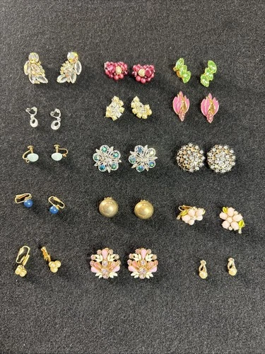 vintage costume jewelry clip on earrings lot. Unbranded (15)