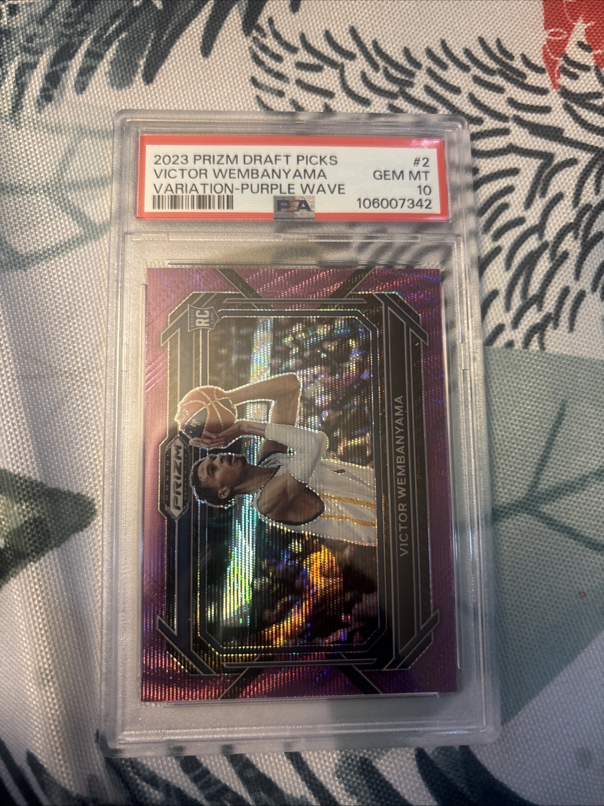 2023 Prizm DP Victor Wembanyama Variation Purple Wave #2 RC PSA 10
