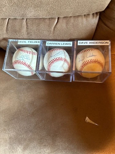 Lot of 3 Signed Baseballs – Cecil Fielder, Darren Lewis, Dave Anderson