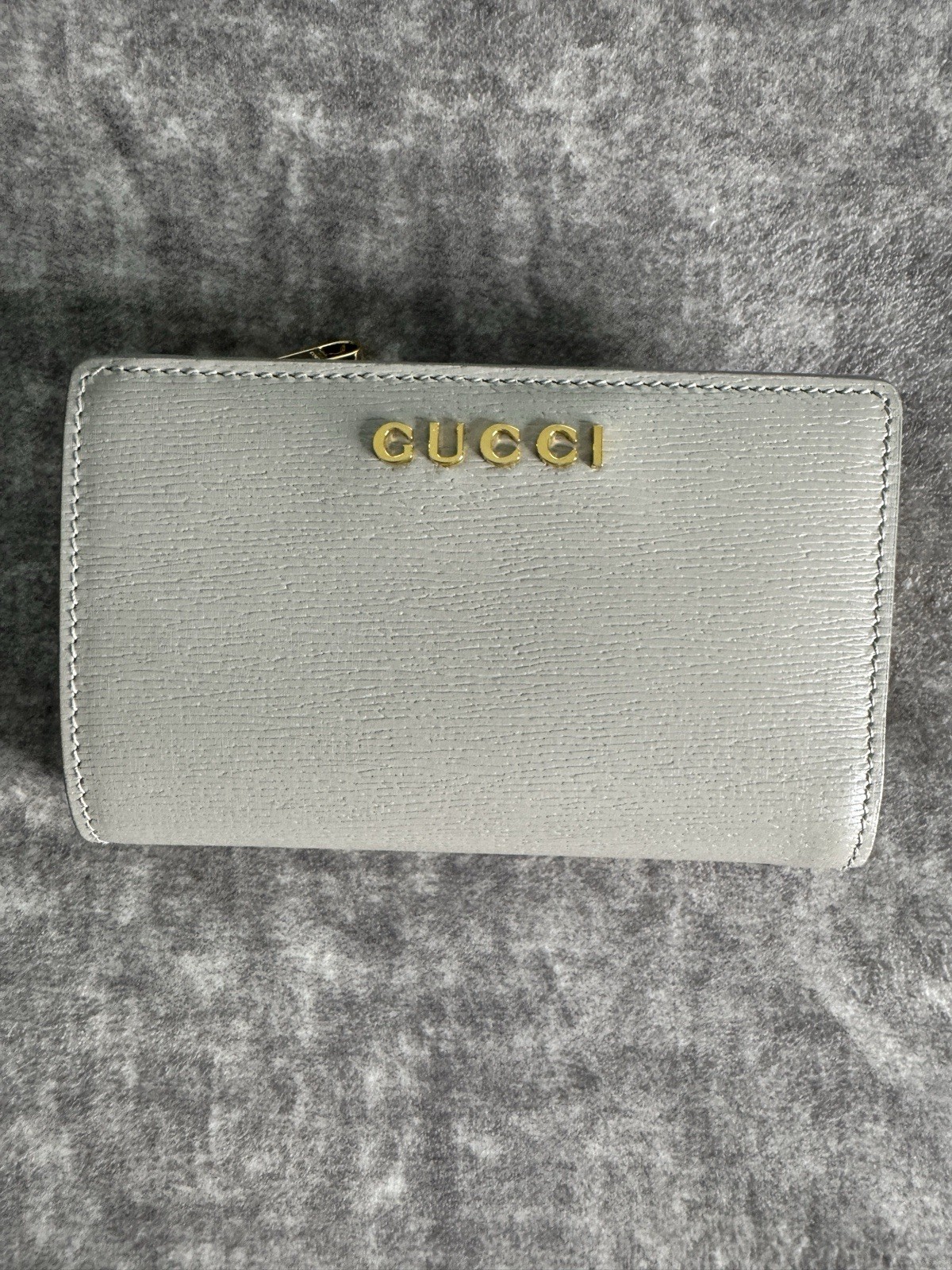 Gucci Interlocking Gray Leather Large Bifold Snap… - image 2
