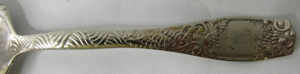 Antigua Toalla Eudora Plateada Bayas Cuchara Victoriano Patrón Floral 1888 Mono Foto 3 de 4