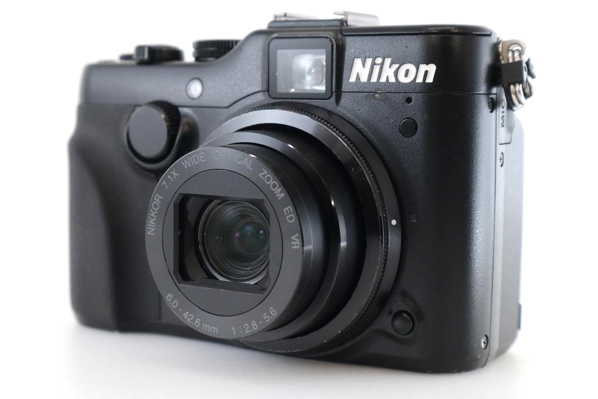 Nikon COOLPIX P7100 10.1MP Digital Camera - Black for sale online