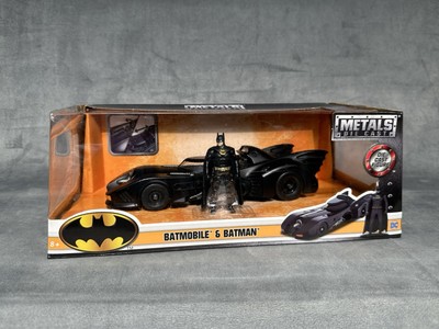 Jada Hollywood Rides Batmobile & Batman 1/24 Die-Cast Car 1989 Keaton DC Comics