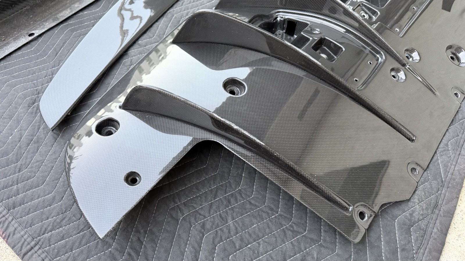 Ferrari 488 GTB Carbon Fiber Front Bumper Spoiler Bodykit