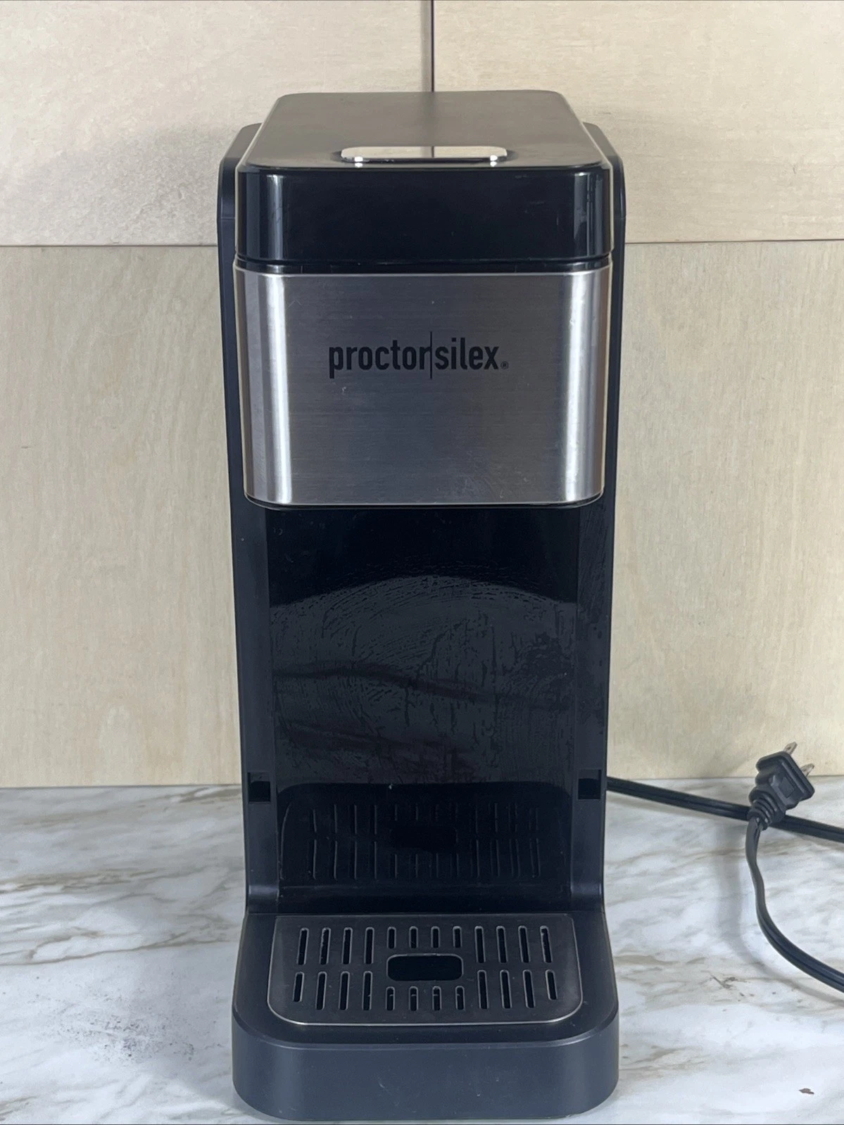Proctor Silex Single-Serve Coffee Maker with 40 oz. Reservoir, BLACK, 49919
Opens in a new window or