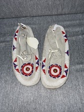 Authentic Native American Vintage Childs Moccasins Beads Ceremony