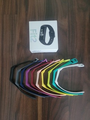 Samsung Galaxy Fit2 Smartwatch schwarz Model SM-R220 + 10 Armbänder
