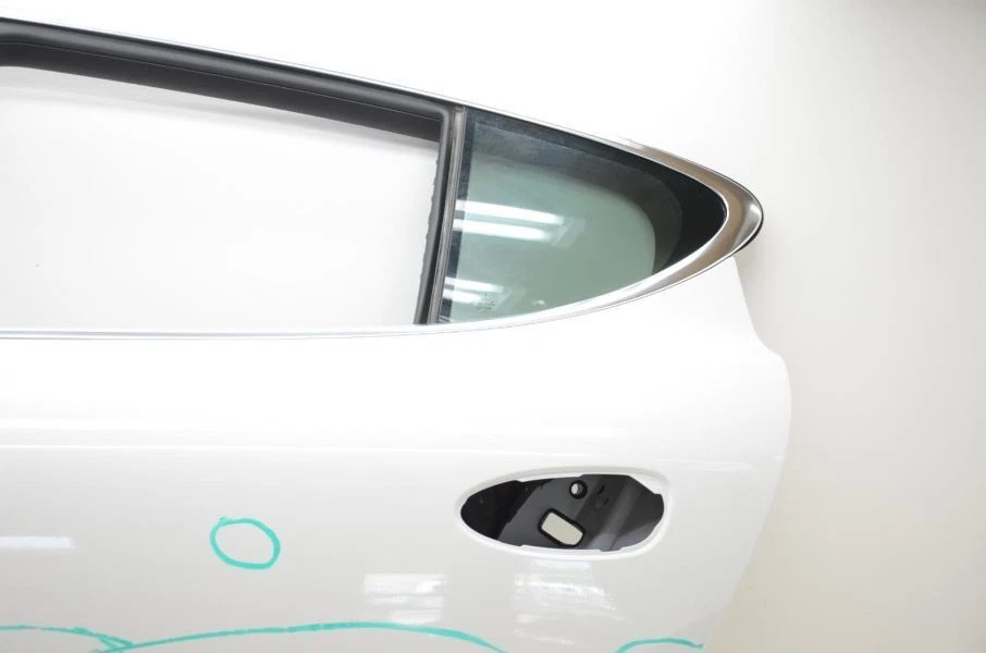 Carcasa puerta trasera izquierda conductor Porsche Panamera 970 2010-2016 4,8 L Foto 3 de 4