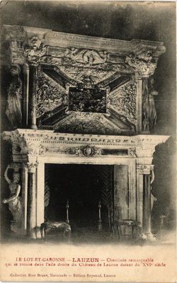 Old postcard Lauzun - remarkable fireplace found in (251470)