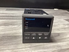 Honeywell UDC 3000 Versa-Pro DC300K-E-003-10-0000-0 #101D81PR5*CO