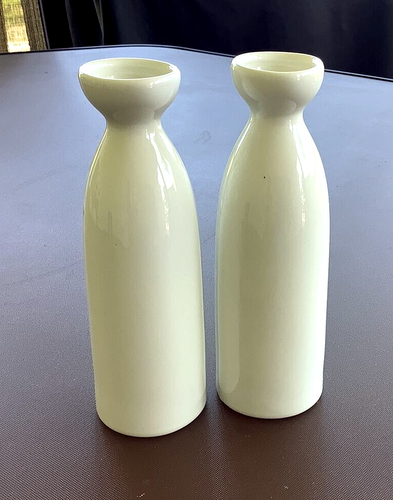 White Porcelain Sake Bottle Carafe, Traditional Japanese Style, Bud Vases, 2-pcs - Picture 2 of 11