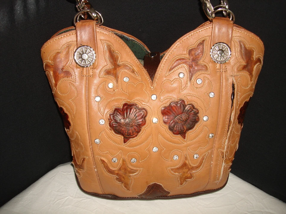Precioso Bolso de Mano Western de Cuero Tachonado Hecho a Mano 9"X 9.5"X 6" Foto 2 de 4
