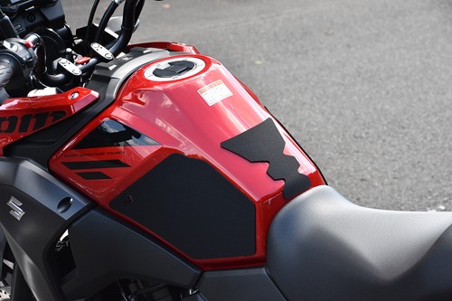 WORLDWALK for Suzuki V Strom 250 Tank Pad Black g2-13 Knee Grip Pad - Picture 6 of 6