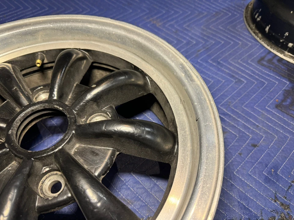 Llanta Porsche Karmann Ghia VW EMPI Mag genuina vintage 911 rueda 15x6 4x130 #3370E Foto 3 de 4