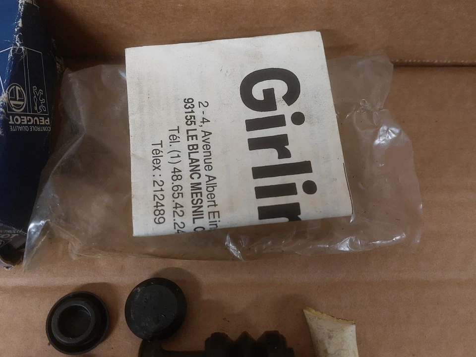 BRAKE CALIPER SLIDER REPAIR KIT - PEUGEOT 205 309 CITROEN C25 - GIRLING GENUINE - Image 4 of 4