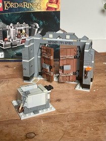 LEGO The Lord of the Rings: The Mines of Moria (9473)  W/figs + Instructions!!